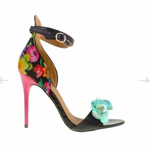 Chinese Laundry Lullaby Floral Print Heels 👠